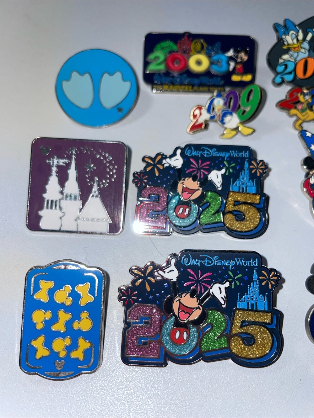 Disney pin bundle for @geedee74 - Picture 7 of 10
